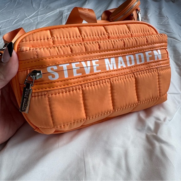 Steve Madden orange cross body bag - Picture 2 of 5